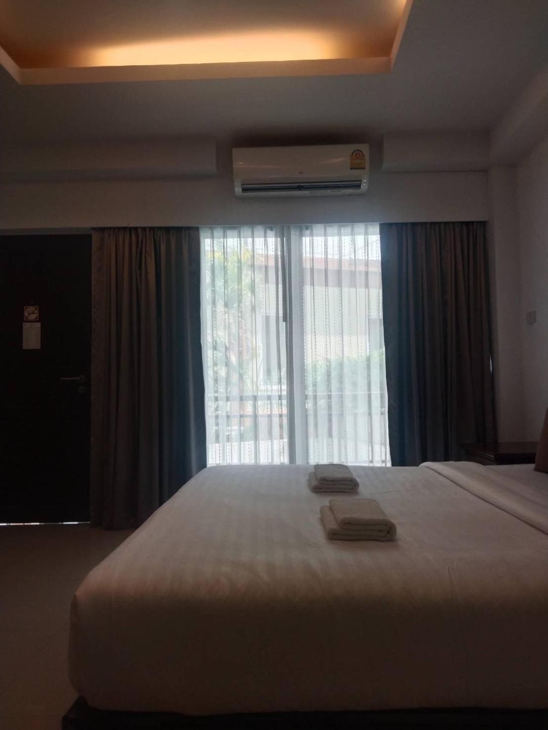 Sota Residence Pattaya Exterior photo